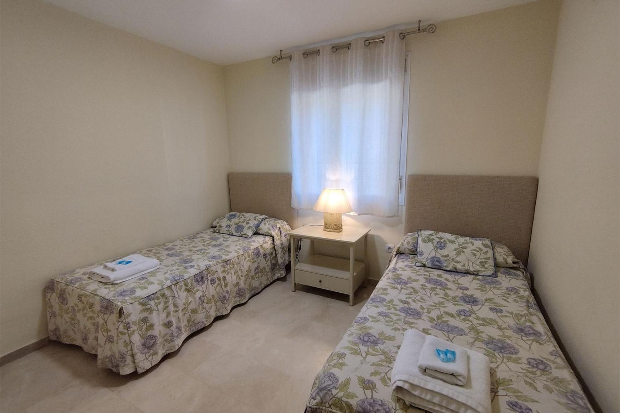 Puertosol 2 Daire Estepona Dış mekan fotoğraf